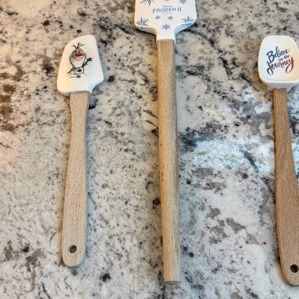 Frozen Spatula Set
